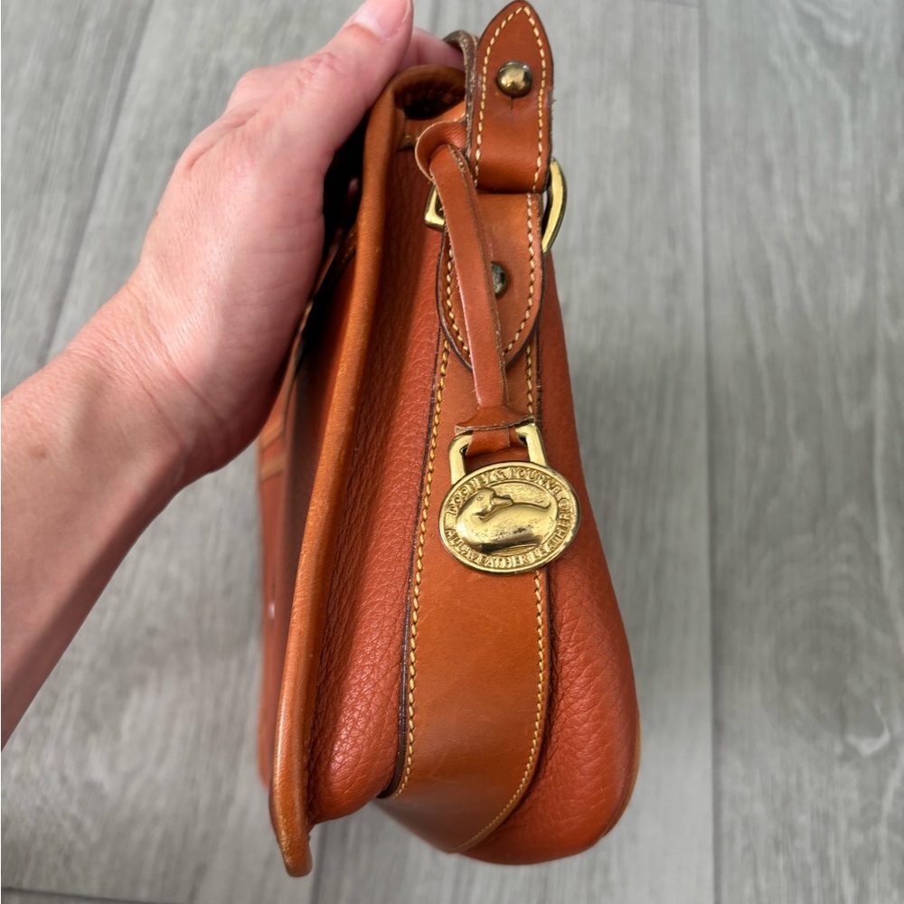 Dooney & Bourke bag - vintage in beautiful cognac leather. EUC. - Picture 7 of 14